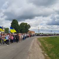 Піша хода до Зарваниці об’єднала у молитві за Україну сотні матерів