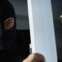 Що буває, якщо не зачинити у будинку двері