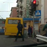 Для 7 маршрутки у Тернополі правила дорожнього руху неписані? (ВІДЕО)