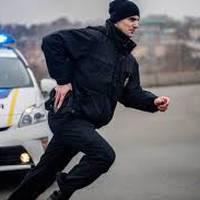 Я на ходу заскочив до автомобіля і заглушив мотор
