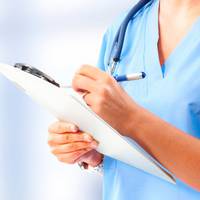 Тернопільська поліклініка вимагала гроші в вагітної переселенки