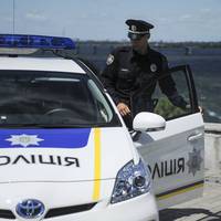 Жінка вистрибнула з вікна, а патрульники їхали 40 хвилин
