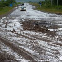 Як на Тернопільщині миють колеса с/г техніці