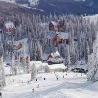 Куди поїхати кататися на лижах в Україні