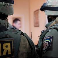 Кого і чому обшукували правоохоронці під тернопільським судом?