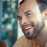 Автостопом на інвалідному візку: в Тернопіль приїде незвичайний мандрівник