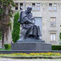 Перед памятником Тараса Шевченка тернополяни зліпили статевий орган (ФОТО)