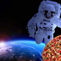 Як астронавти готували піцу в космосі