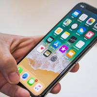 Історія з банку: Має Iphone X, а 30 гривень шкода дати