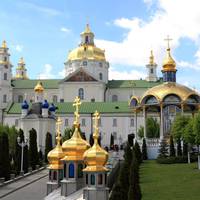 Як московські попи у Почаївській лаврі відмовляються молитися за українців