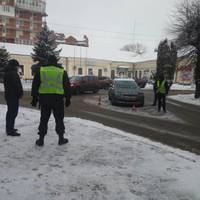 У Тернополі збили пенсіонерку. На місце аварії прибігло багато людей (ФОТО)