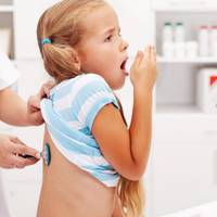 Забудьте про відхаркуючі засоби: 7 заборон від Комаровського при лікуванні кашлю