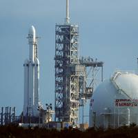 Історичний запуск Falcon Heavy - найпотужнішої ракети в світі (ВІДЕО)