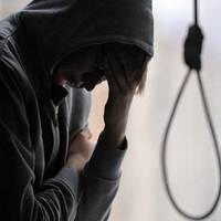 У Тернополі чергове самогубство: син знайшов повішеною власну матір