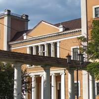 У Теребовлі знаходиться єдиний в країні костел, який побудований в стилі старих римських базилік