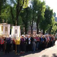 З Тернополя до Зарваниці на прощу матерів пішки вирушили 700 жінок