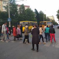 На Симоненка протестують проти будівнитцва багатоповерхівки