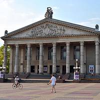 Які вистави покажуть у тернопільському драмтеатрі в червні?