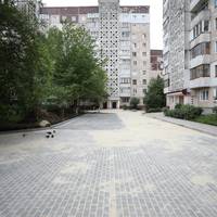 У дворах на вул. Симоненка тривають ремонтні роботи (ФОТО)