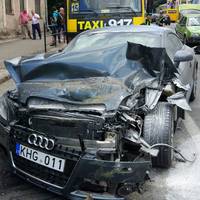 Винуватець масштабної ДТП на Бандери не має водійських прав (ВІДЕО)