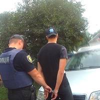У Хоросткові 20-річний юнак замість купити авто, сів за кермо і втік від продавця (ФОТО)