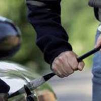 У Тернополі неподалік розважального центру у водія вкрали солідну суму