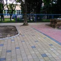 Триває ремонт доріжки біля Обленерго (ФОТО)