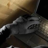 Тернопільські правоохоронці розшукують офісного злодія