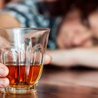 На Тернопільщині 13-річна дівчинка отруїлася алкоголем
