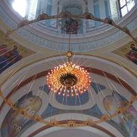 У Преображенському соборі Кременця повісили неймовірне панікадило (ФОТО)
