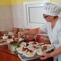 У тернопільській благодійній їдальні – ажіотаж (ФОТО)