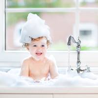 На Тернопільщині фахівці виявили у продажу дитячий шампунь, який не відповідає вимогам (ФОТО)