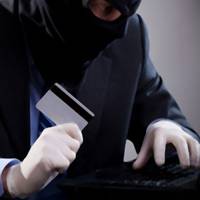 Аферист спустошив рахунок тернополянки