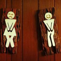 В центрі Тернополя ніде сходити в туалет, бо тут будують черговий ресторан (ВІДЕО)