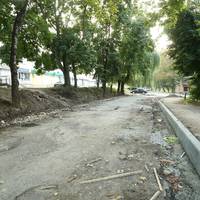 У Тернополі триває ремонт аварійного міжбудинкового обїзду (ФОТО)