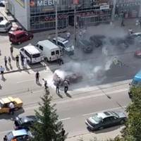 У Тернополі автомобіль загорівся на ходу (ФОТО, ВІДЕО)