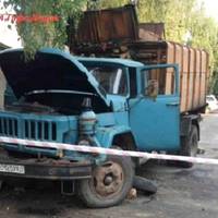 У Бучачі вантажівка розчавила чоловіка (ФОТО 18+)