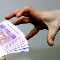 У тернополянина вкрали гроші у розважальному закладі