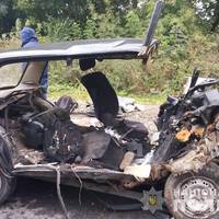 Показали відео зі смертельної аварії, біля селища Чорний ліс, де загинуло троє людей (ВІДЕО)