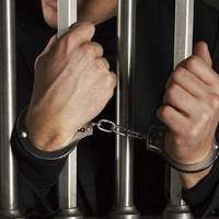 Двох хлопців, які порізали одногрупницю, триматимуть під вартою