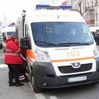 У Тернополі впав чоловік, який спускався із балкону по мотузці