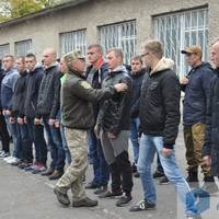 З Тернопільщини до війська урочисто відправили 47 призовників. Фото