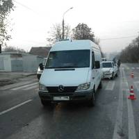 На Микулинецькій на пішохідному переході збили жінку (шокуюче фото)