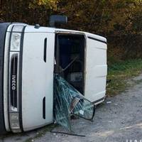 Спричинив ДТП та втік: чоловік на Тернопільщині переховувався у лісі (ФОТО, ВІДЕО)