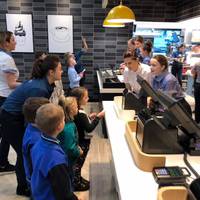 Сьогодні у Тернополі відкрили перший в місті McDonald’s (ФОТО)