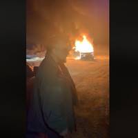 З`явилося відео як лідер автомобілістів на єврономерах спалює свій Land Rover