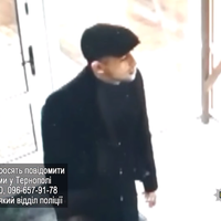 У Тернополі шукають чоловіка, який обікрав магазин «Big Apple» (Відео)
