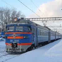 У зимові свята через Тернопіль курсуватимуть додаткові потяги до столиці