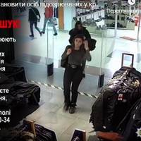 У Тернополі в торговому центрі зганьбились дві дівчини (ВІДЕО)