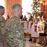 Тернопільські військові до Дня Святого Миколая отримали подарунки